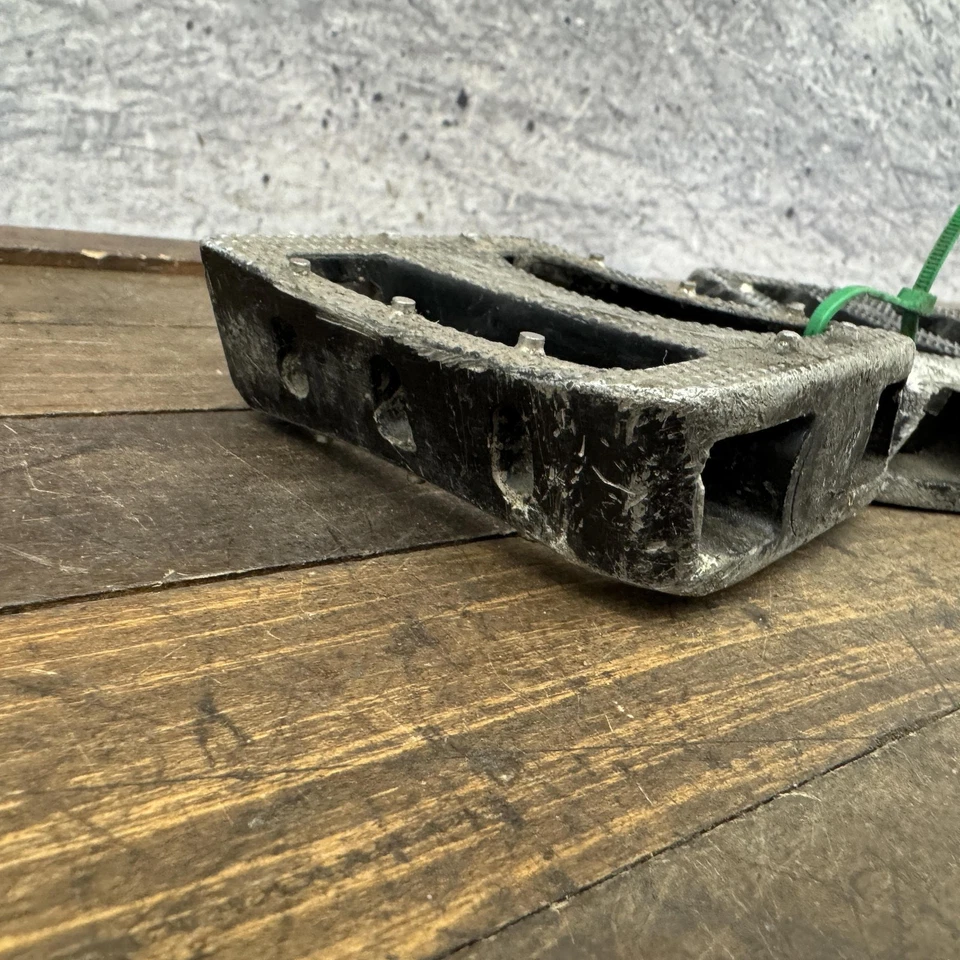 Primo BMX Bike Platform Pedals Pair 9/16 Inch Black Alloy Old School Freestyle - Image 4 of 4