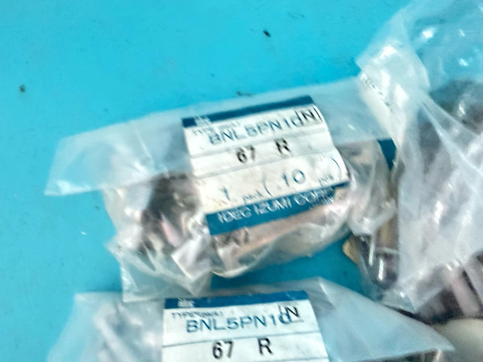 Lote de 70 rieles de parada de terminal IDEC Izumi BNL5PN1N - Nuevo stock antiguo - paquetes de 10 piezas Foto 3 de 3