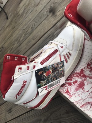 brooks basketball shoes