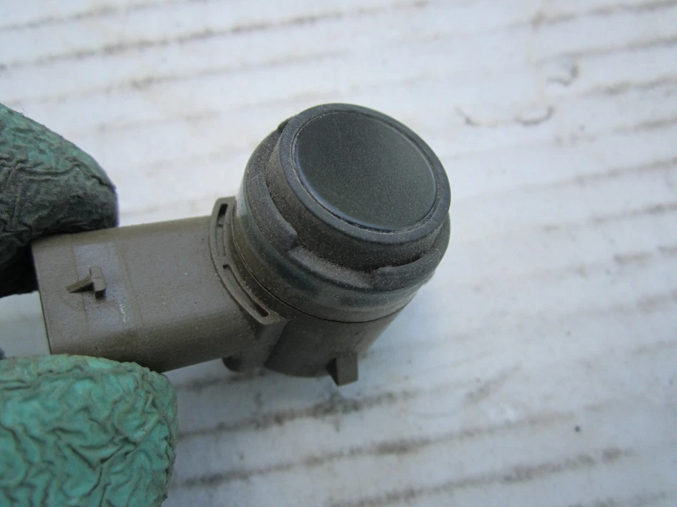 dp30562 Audi A6 A7 Q7 Q8 2020 2021 2022 Rear Bumper center PDC parking sensor OE - Image 2 of 4