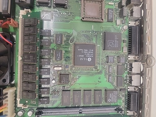Vintage Macintosh LC Computer Model M1700- Parts or Repair. Powers Up!! - Picture 17 of 18