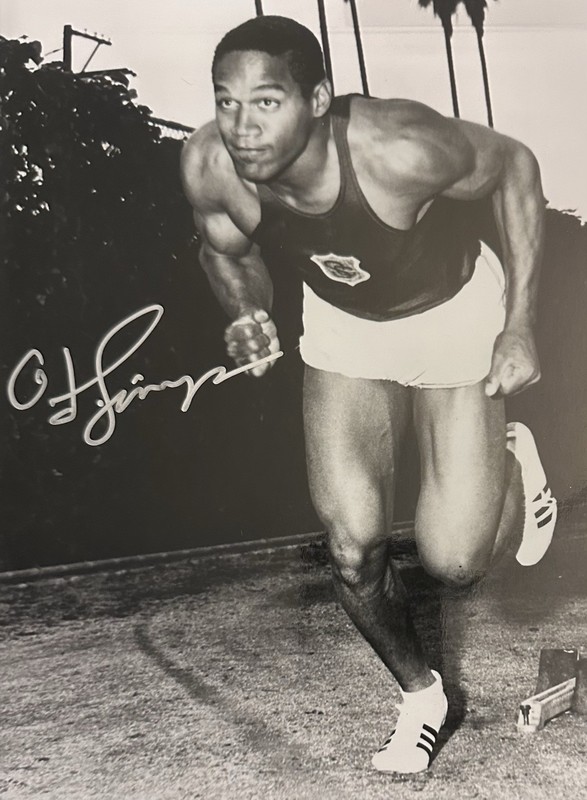OJ SIMPSON HAND SIGNED 8x10” PHOTO W/COA! FOOTBALL HALL OF FAMER, ACTOR, TV MAN!