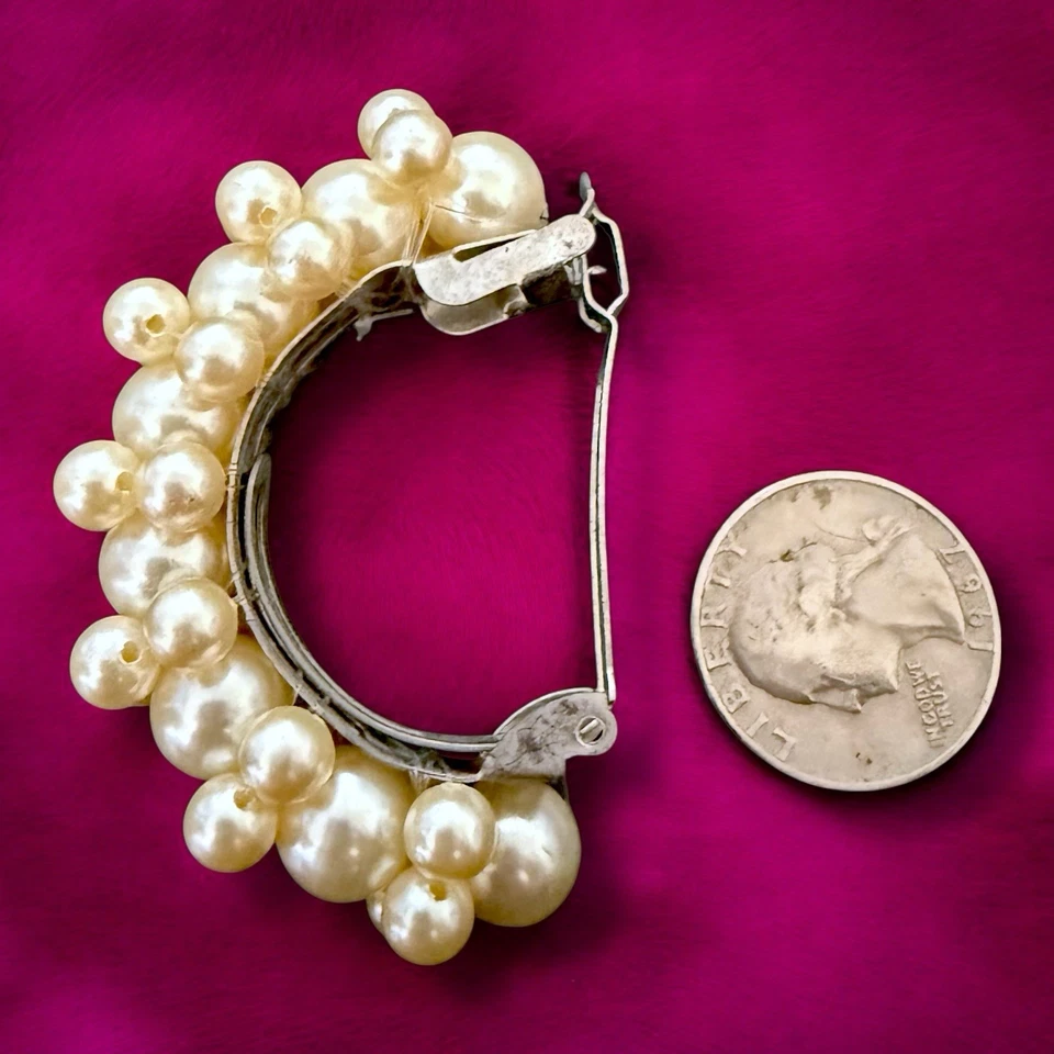 Pearl Cluster Hair Clip Barrette Silver Tone Mid Century Vintage Accessory - Image 4 of 4
