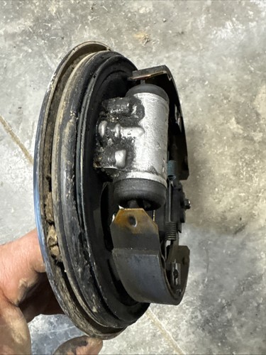 kawasaki mule 3010 diesel Front Left Brake Backing Plate 2004 - Picture 7 of 15