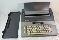 Smith Corona SD 680 Spell-Right IQ Dictionary Word Processor Vintage Typewriter