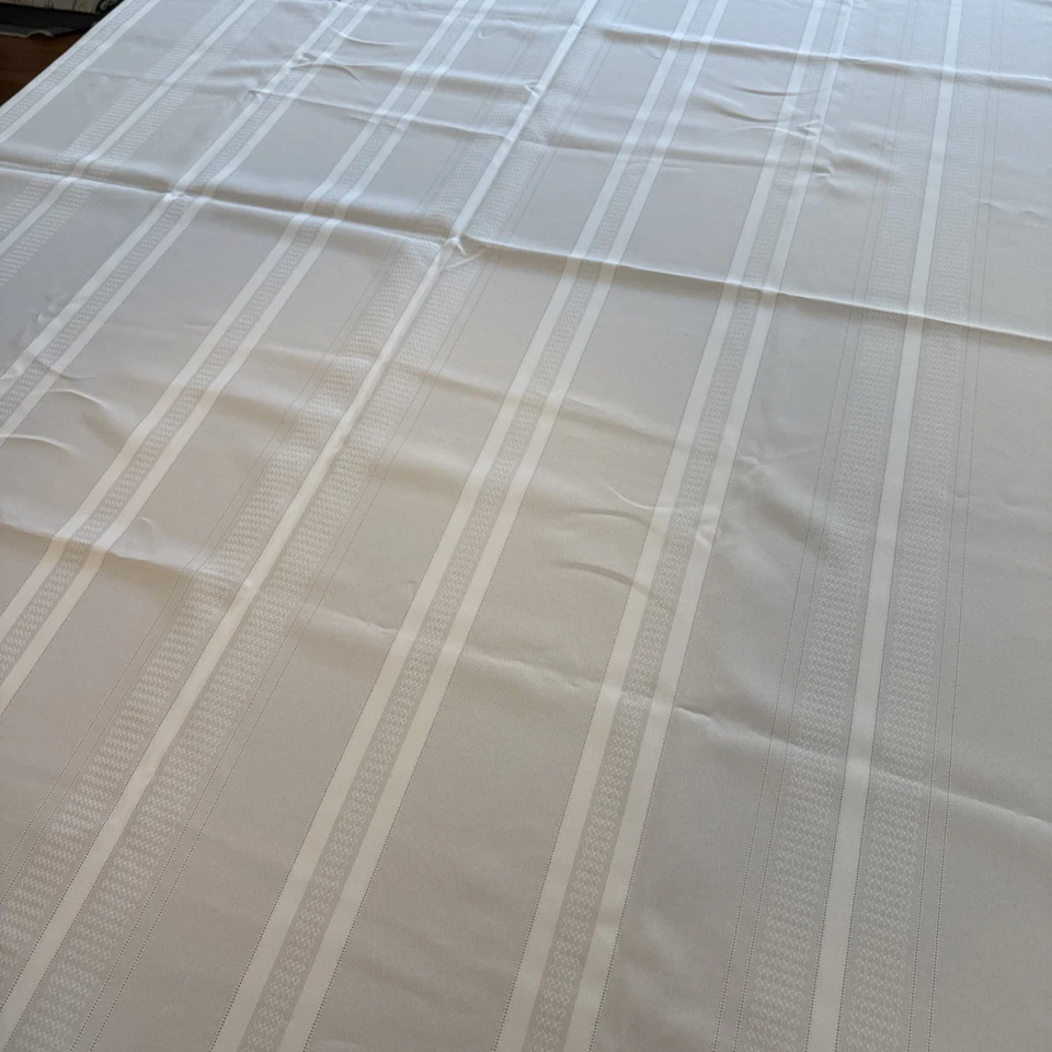 Polyester Rectangle Tablecoth 52” x 69” Patterned Textured - Image 4 of 4