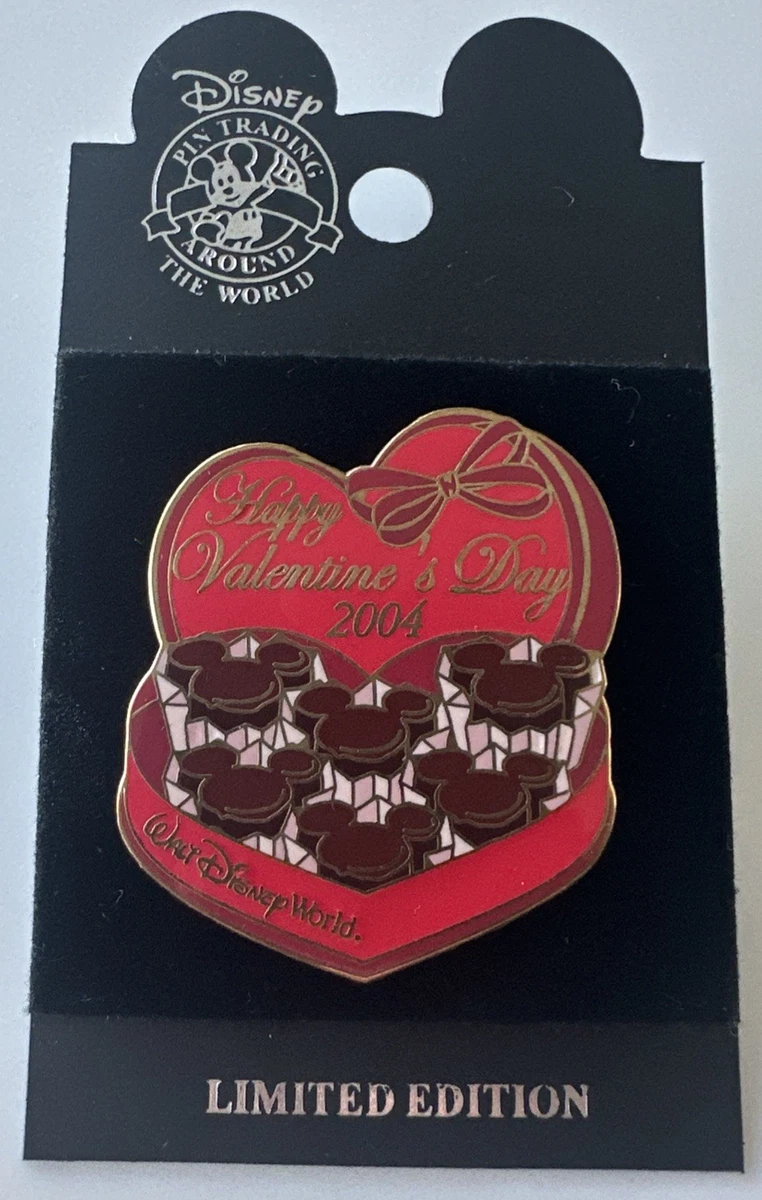 2004 Contemporary Disney Pins, Patches & Buttons (1968-Now) for