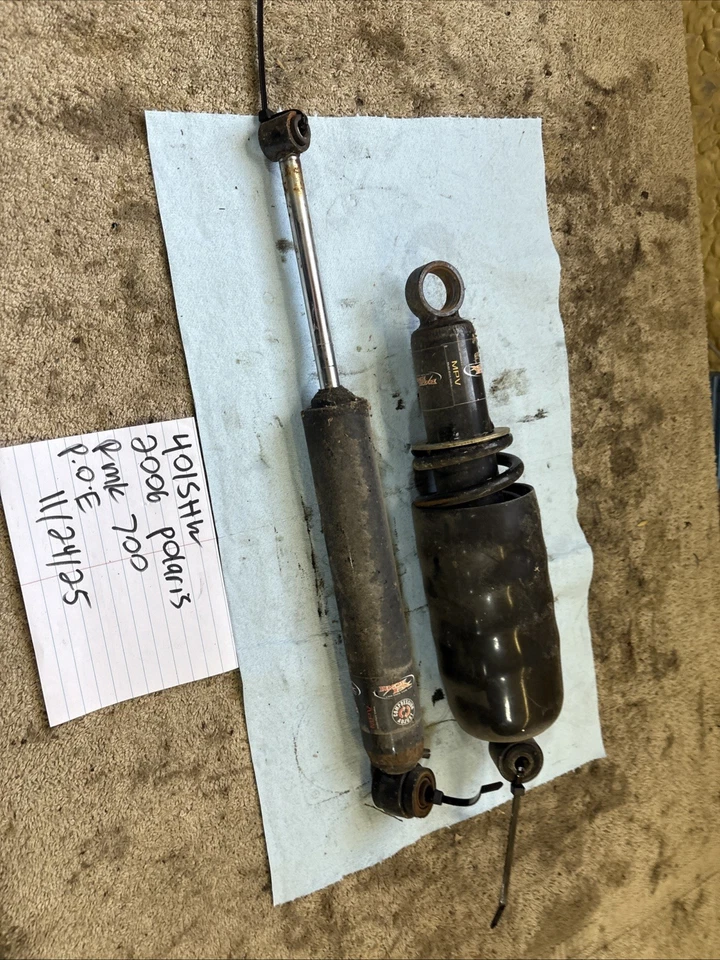 2006 Polaris RMK 700 rear skid shocks suspension 401 - Image 2 of 4