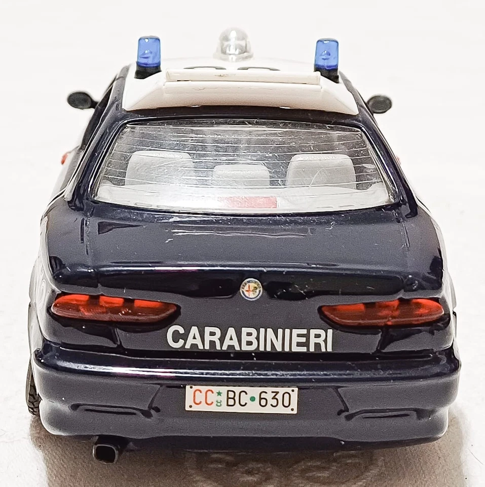Burago Alfa Romeo 156 Carabinieri. Scala 1/24, 2 aperture funzionanti. Ottima - Immagine 4 di 4