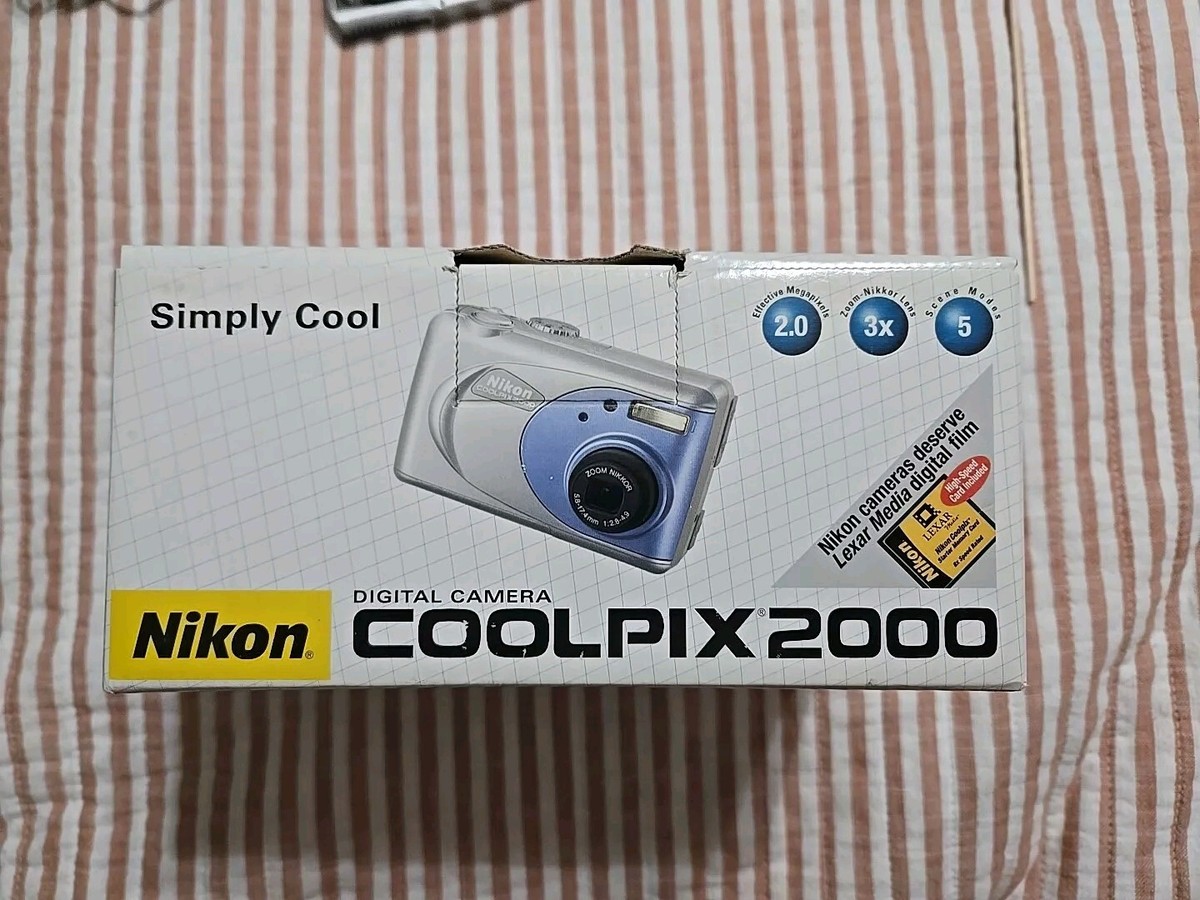 デジタルカメラ NIKON coolpix 2000 Nikon COOLPIX 2000 Compact Digital Camera With Original Box And