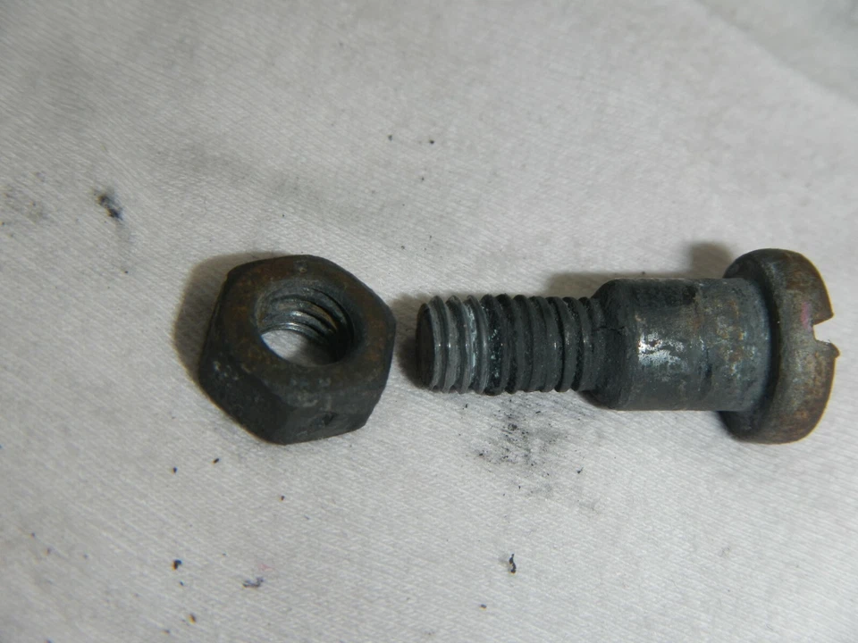 Tornillo de pivote de montaje de palanca de embrague de freno delantero 1982 Husqvarna 430 XC XC430 430XC #5 Foto 2 de 3