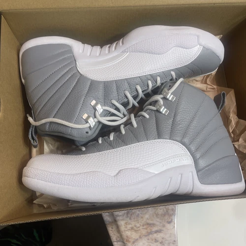 Size 9 - Jordan 12 Stealth 2022