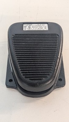 Linemaster switch corp Clipper 632-S Foot Switch 125-250 VAC 20 Amps 1 HP