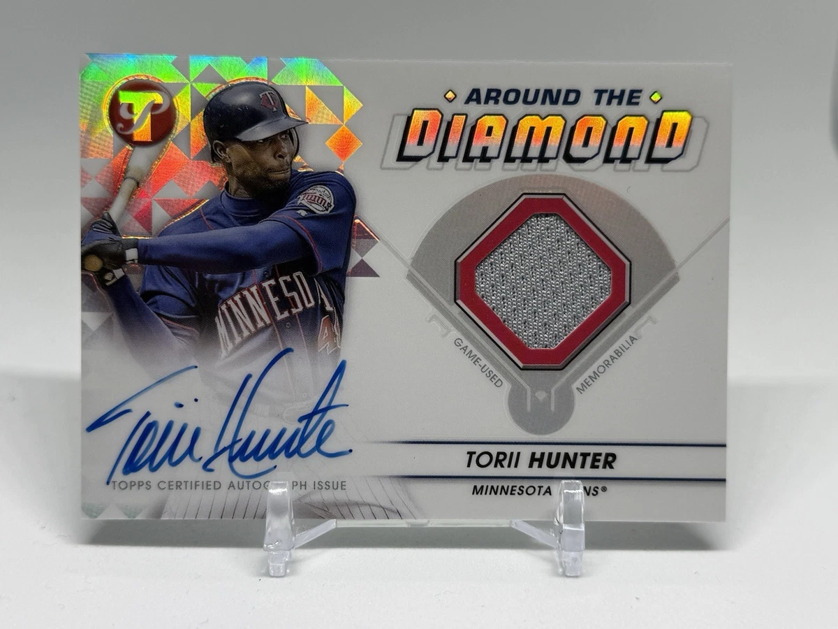 Topps Torii Hunter Autographed Baseball Sports Trading Cards 