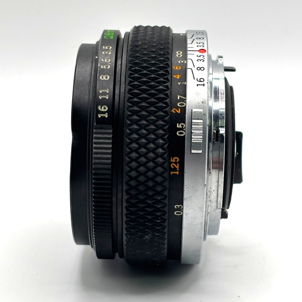 Olympus OM-System G.Zuiko 28mm f3.5 Auto-W Wide Lens Japan Vintage