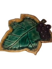 Majolica Pottery Serving Tray Trinkets Leaf Grapes ￼ Fun