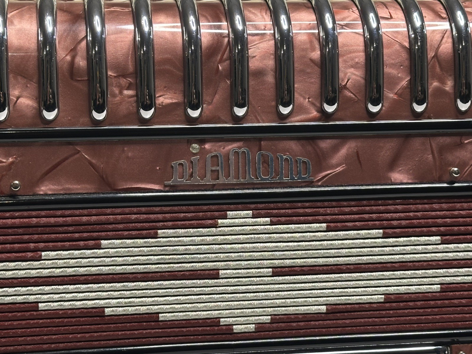 Pearl Maroon Morbidoni Diamond Piano Accordion LM (41key/120Bass) Italy Hardcase