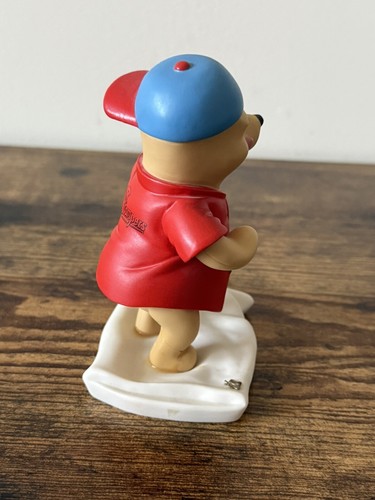 Winnie The Pooh And Friends Figurines Pooh Glad You’re On My Team Disney - Picture 5 of 10