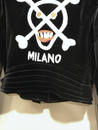 RARE MOSCHINO COUTURE PAINTED SKULL & CROSSBONES LOGO VELVET MOTO/BIKER JACKET-8 - Picture 7 of 13