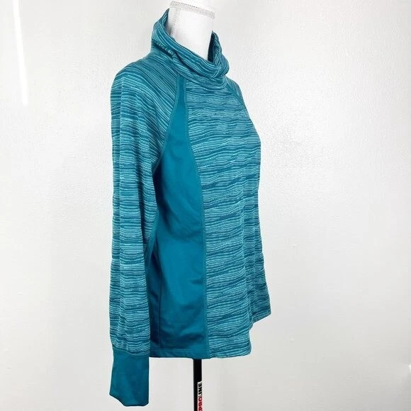 Top Cascade Sport Manga Larga Mujer Grande Rendimiento Verde Cuello Alto Activo Foto 3 de 4