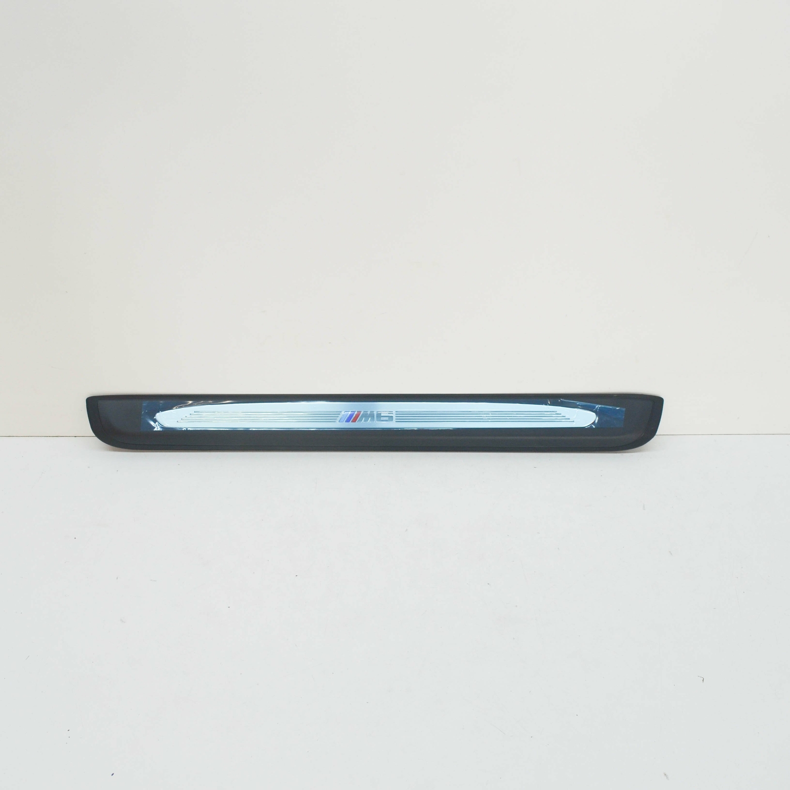 NEW BMW 6 E63 FRONT LEFT DOOR SILL TRIM COVER 7898229 51477898229