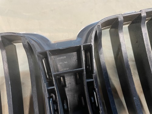 2006-2008 BMW 750i 760i Front Frame Grill 7145738 C24 - Picture 8 of 12