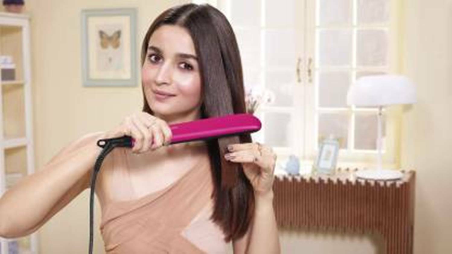 Philips Silk Titanium Hair Straightener Silkprotect Technology Silky-Smooth Look