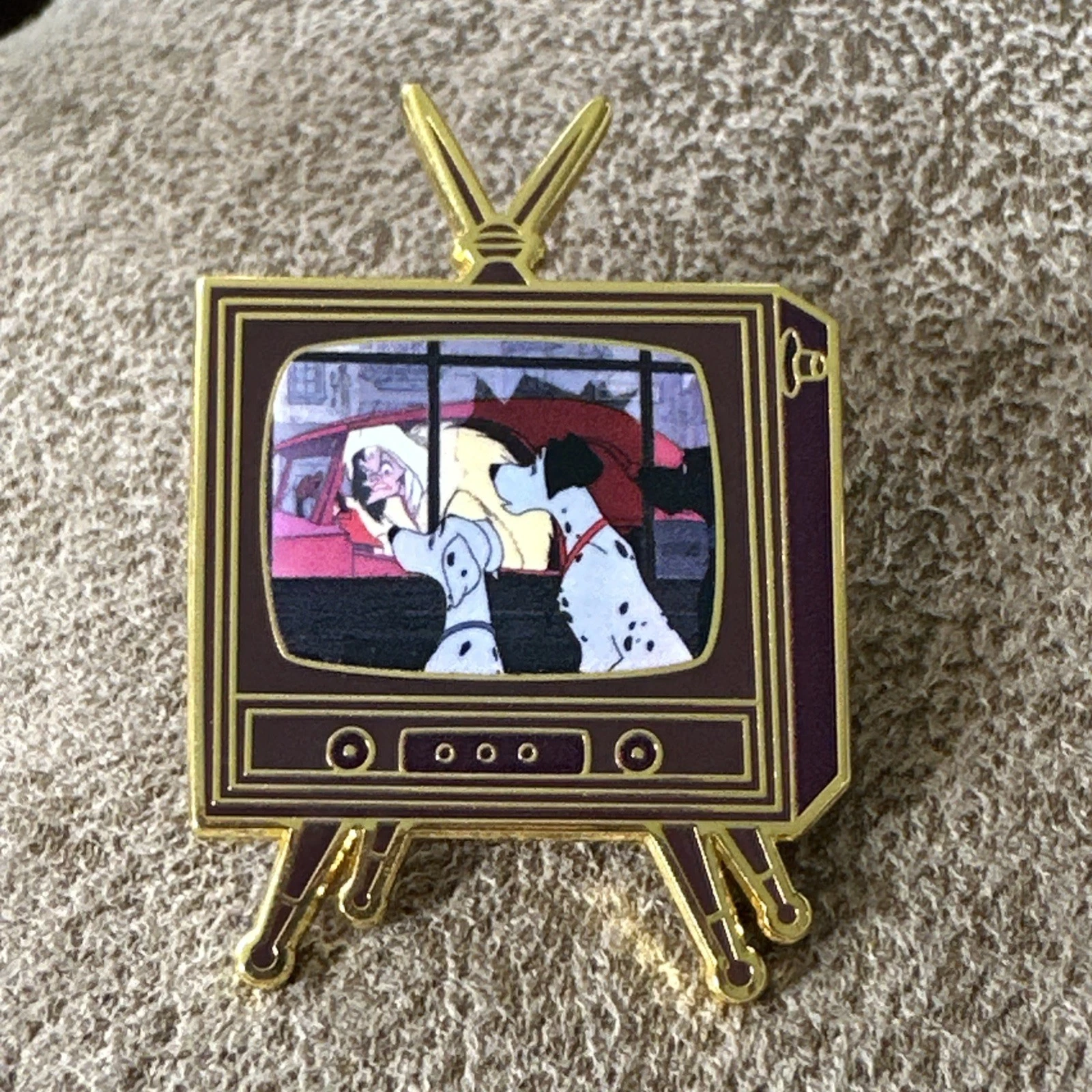 Disney 101 Dalmatians TV Scenes Blind Box Enamel Pin Pongo Perdita Cruella New