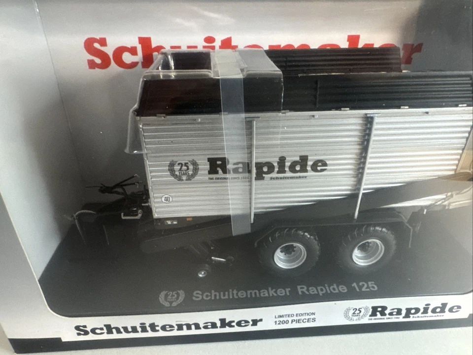 Universal Hobbies Schuitemaker Rapide 125 Loader Wagon 25 Anniversary Model 1:32 - Image 2 of 4
