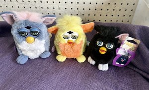 Lot of 3 Vintage 1999 Tiger Electronics Furbies (Read Description)