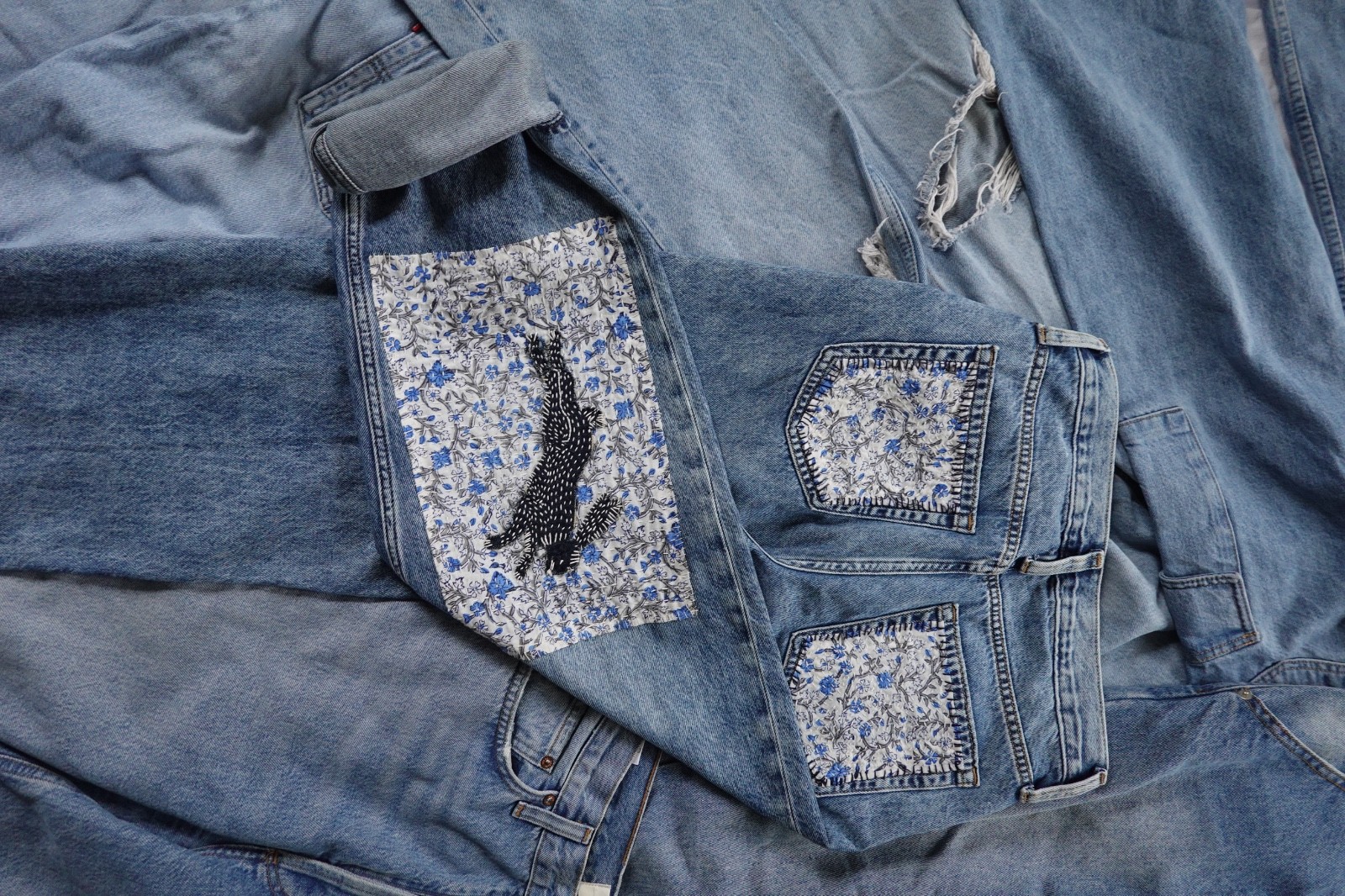 GAP Altered Women's Patchwork Jeans Boho Size 26 - image 4