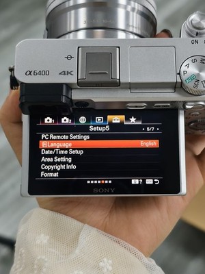 Sony Alpha a6400 24.2MP 4K Mirrorless Camera 16 - 50mm Lens Fast