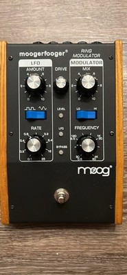 Moog Moogerfooger MF-102 Ring Modulator Mod Guitar Effect Pedal +