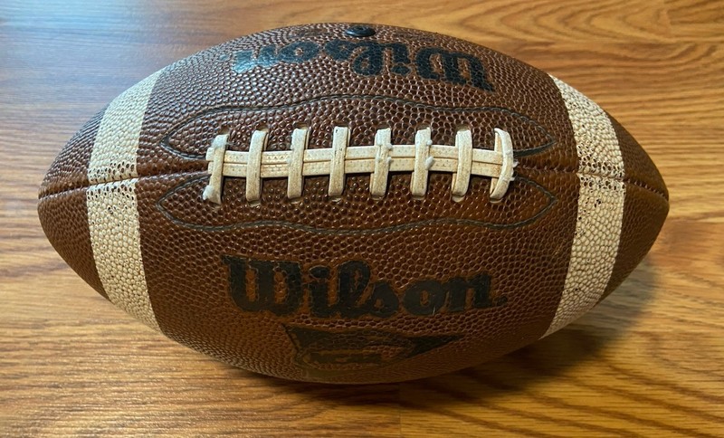 10” WILSON NCAA 1001 JUNIOR SIZE Composite FOOTBALL Brown Used Kids Recreational