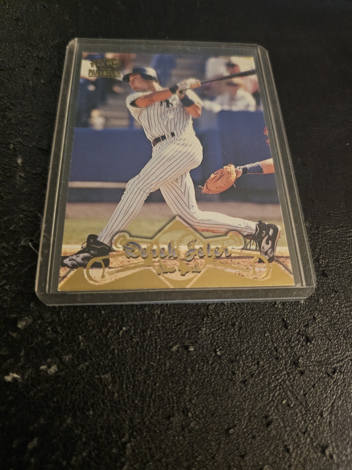 1998 Pacific Paramount Gold Derek Jeter #69