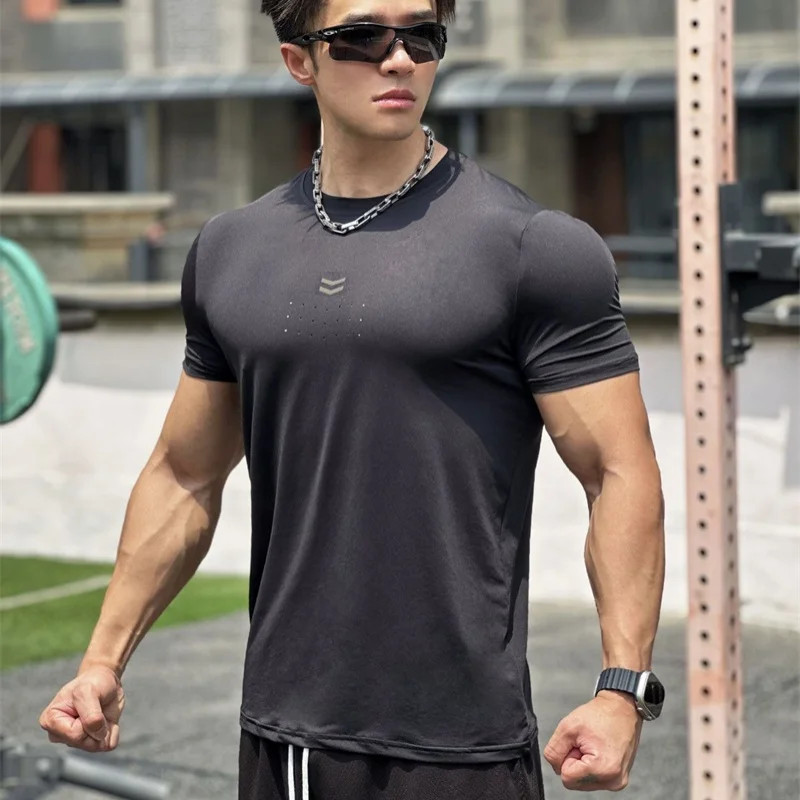 summer Cool exercise tight T-shirt men fitness tops short sleeve quick-dry runni — product photo 5 of 8