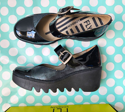 Fly London Women's Mary Jane Shoes NWT, Size 6-6.5. Black & Green Two-toned.