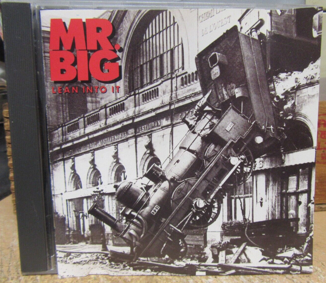 MR. BIG CD "LEAN INTO IT" 1991 ATLANTIC - PAUL GILBERT - BILLY SHEEHAN- RARE