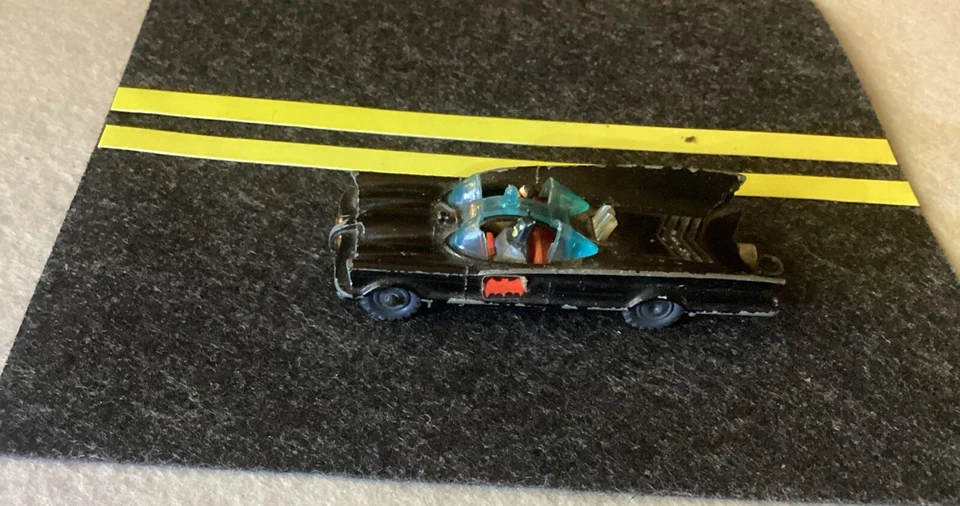 Husky Batmobile,66 Great Britain. Batman And Robbin In Car.lots Of Detail.1/64 - Image 2 of 4