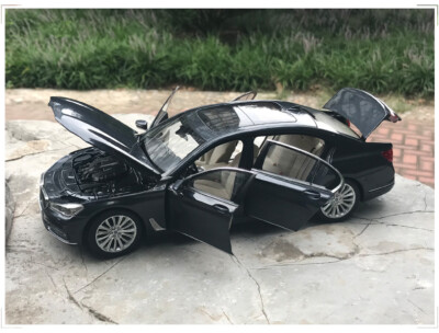 1:18 BMW All New 7 Series 750 Li 2017 Diecast Car Model Gifts