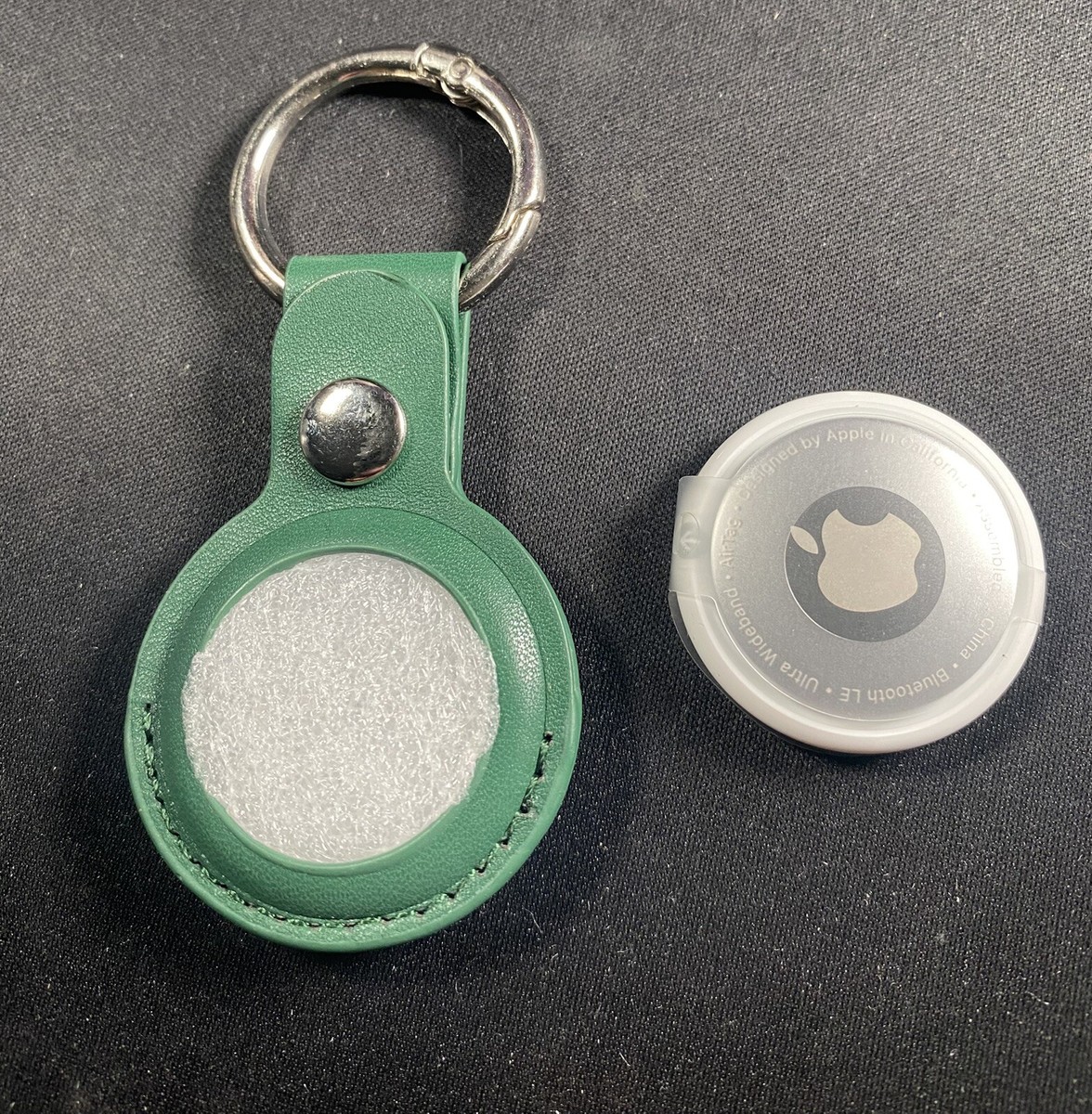 Apple AirTag  エアタグ Apple AirTag for iPhone & Key Chain Holder Latest Version