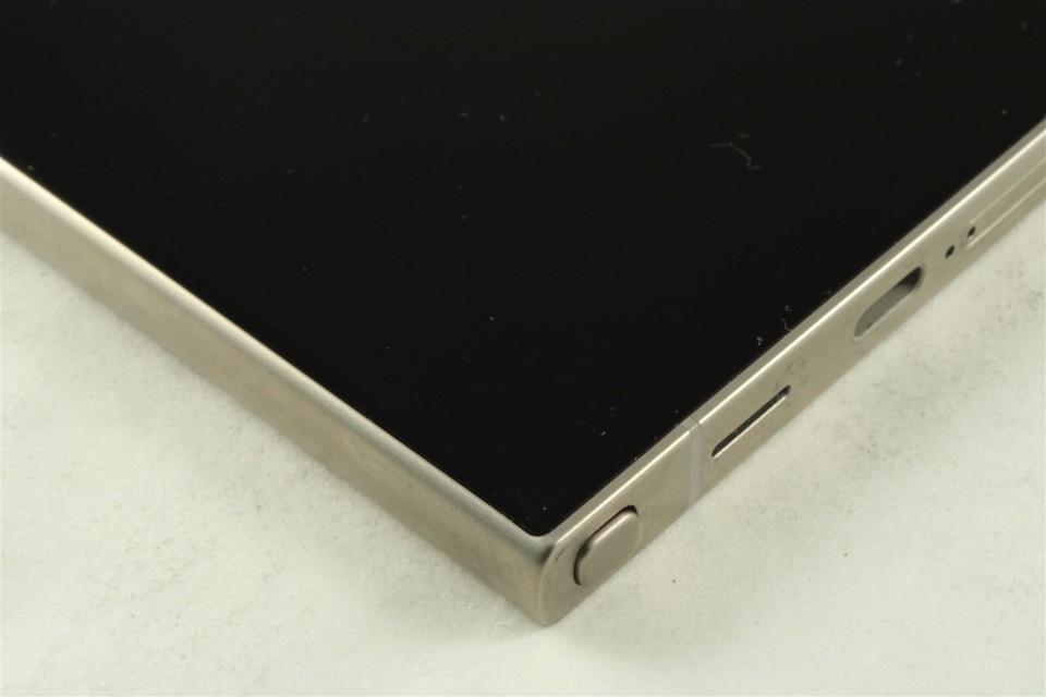 Samsung Galaxy S24 Ultra 256GB Unlocked AT&T TMobile Verizon 100 batt