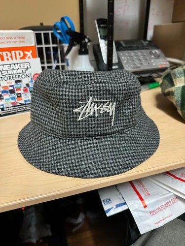 stussy bucket hat