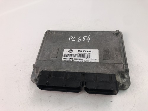 VW POLO 9N Motorsteuergerät ECU 03D906032C 2003 20343682