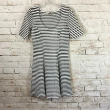 ASOS Women Size 4 Black White Abstract Midi Skater Dress Short Sleeve Stretch