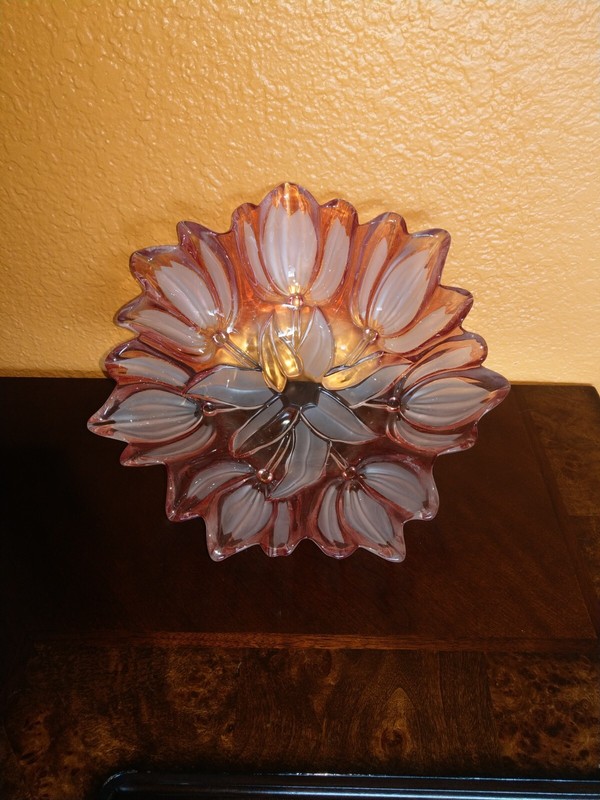 Pink & Clear Tulip Scalloped Edge Glass Bouquet of Tulips Serving or Snack Bowl