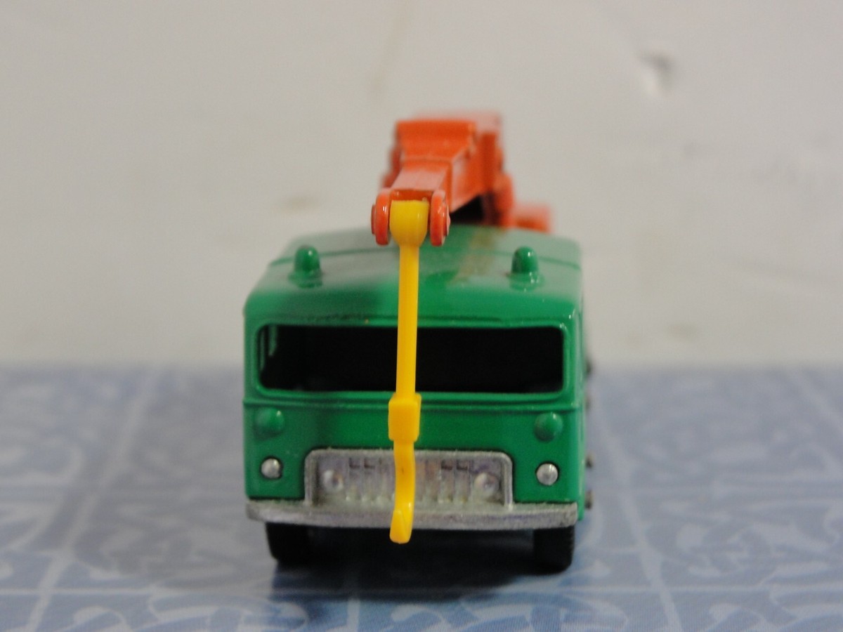 Vintage Matchbox Lesney 8 Wheel Crane No 30 Green Orange Made in