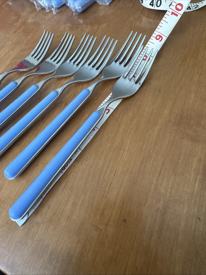 Tenedor de Cena Mepra Fantasia 7.75 Azul Claro Inoxidable Hecho en Italia, Juego de 6.  Foto 3 de 3