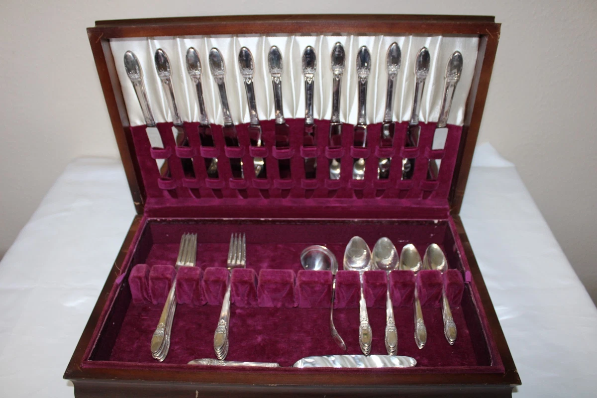 1847 Rogers Bros First Love Set Antique US Silver-Plated Flatware