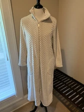 Jasmine rose zip up robe full zipper plush gray soft warm cozy new nwt small s